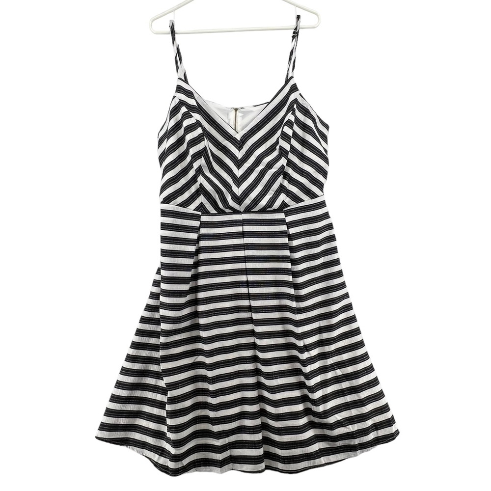 City Chic Size Medium 18 Dress Black White Striped Fit and Flare Pockets